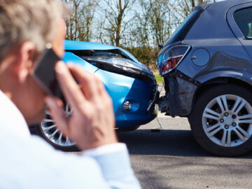 【交通事故の治療】整骨院と整形外科の違いと特徴
